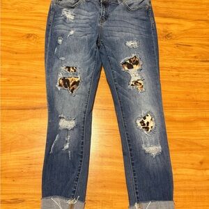 Judy Blue Leopard Patch Distressed Blue Jeans size 13/31